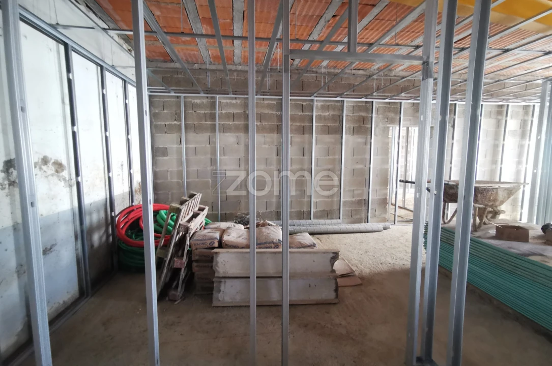 Apartamento T1 para Venda em Oliveira do Douro Foto 20