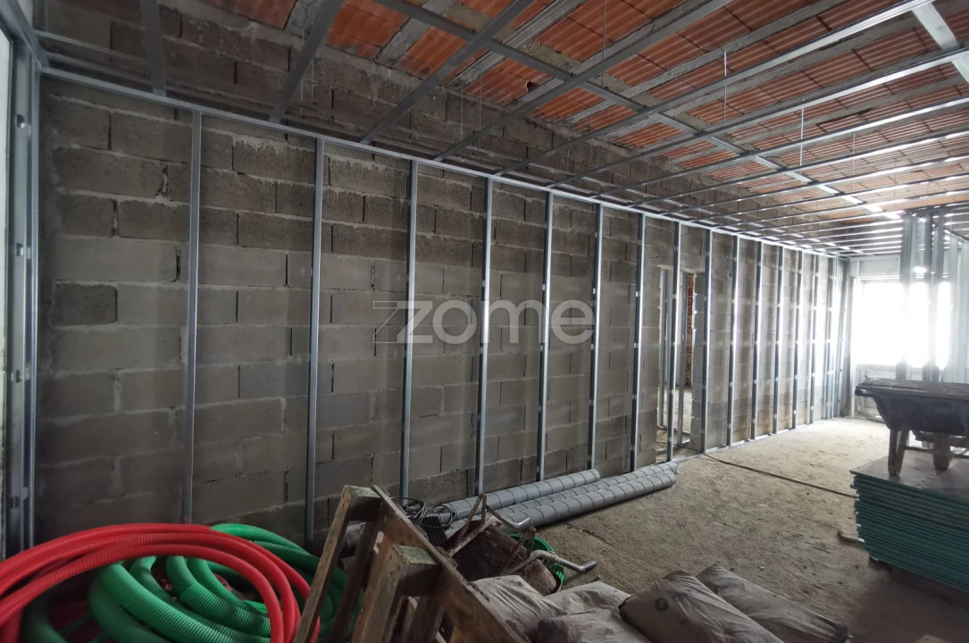 Apartamento T1 para Venda em Oliveira do Douro Foto 23