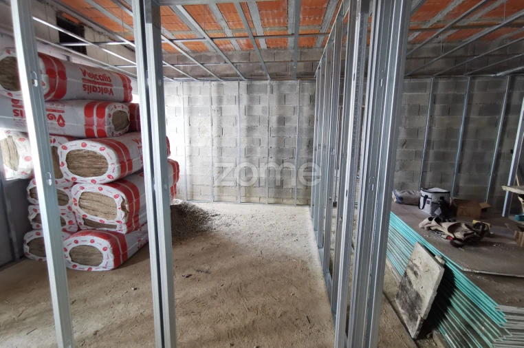 Apartamento T1 para Venda em Oliveira do Douro Foto 9