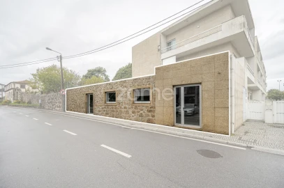 Negócio para Arrendamento em Moreira