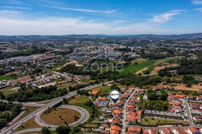 Moradia T3 para Venda em Santo Tirso, Couto (Santa Cristina e São Miguel) e Burgães