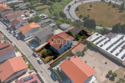 Moradia T3 para Venda em Santo Tirso, Couto (Santa Cristina e São Miguel) e Burgães