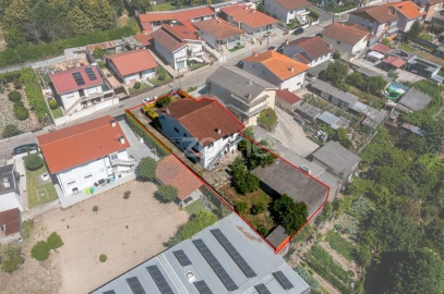 Moradia T3 para Venda em Santo Tirso, Couto (Santa Cristina e São Miguel) e Burgães