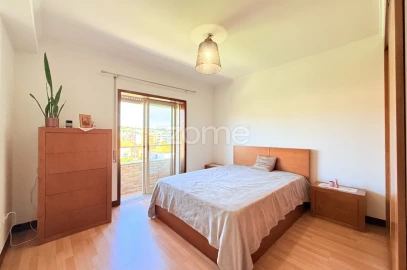 Apartamento T3 para Venda em Vila Nova de Famalicão e Calendário