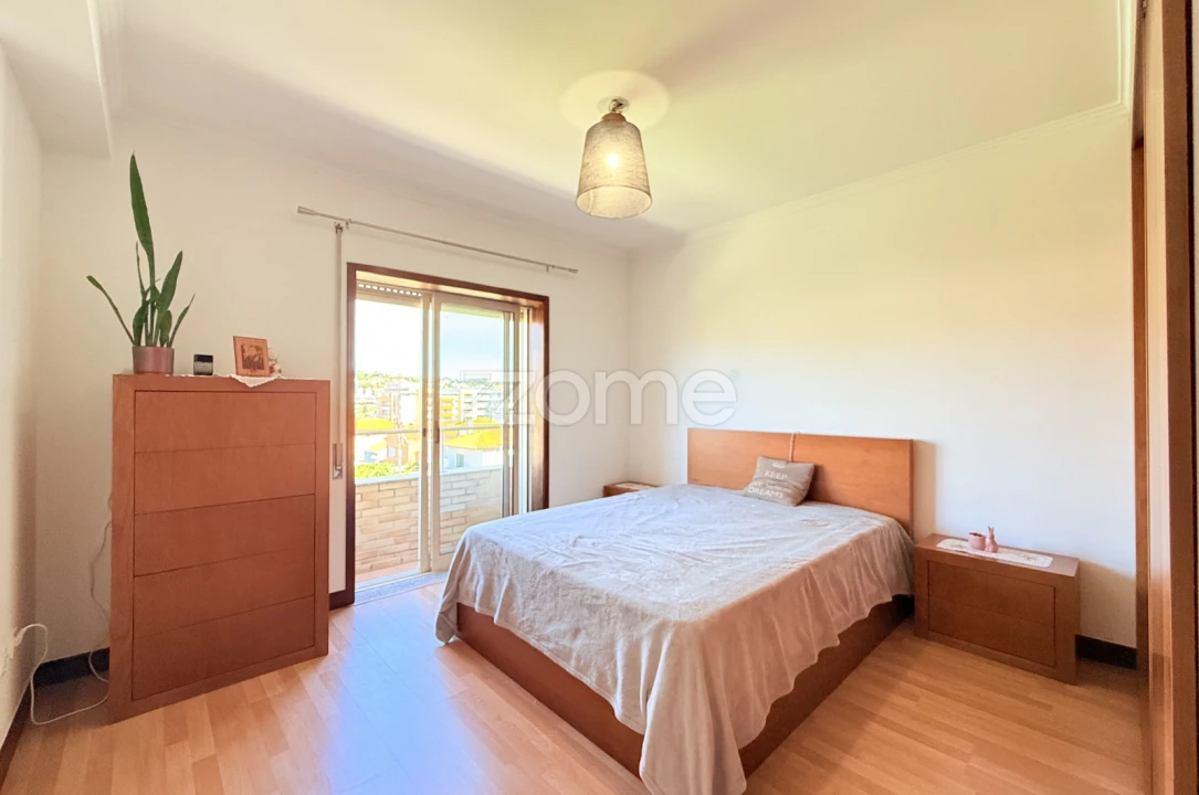 Apartamento T3 para Venda em Vila Nova de Famalicão e Calendário Foto 1