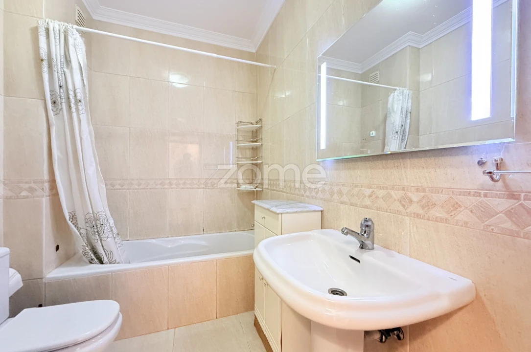 Apartamento T3 para Venda em Vila Nova de Famalicão e Calendário Foto 19