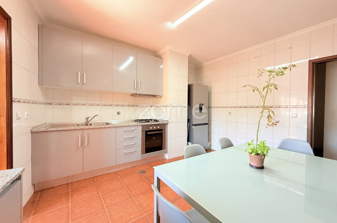 Apartamento T3 para Venda em Vila Nova de Famalicão e Calendário Foto 8