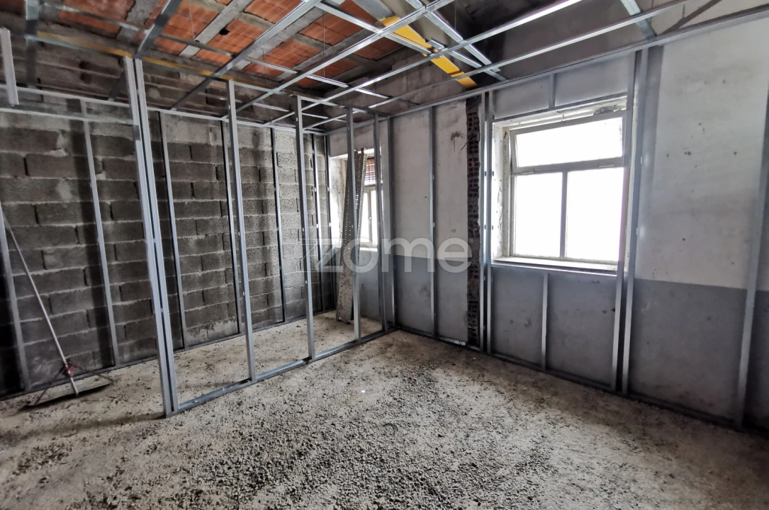 Apartamento T1 para Venda em Oliveira do Douro Foto 13