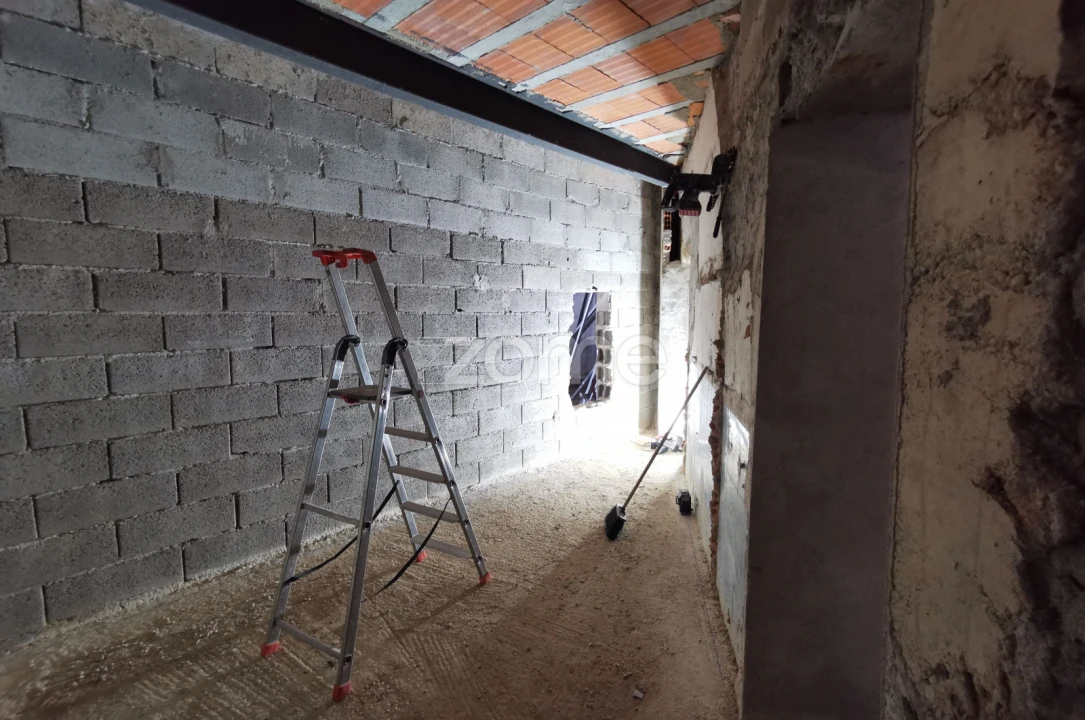 Apartamento T1 para Venda em Oliveira do Douro Foto 5