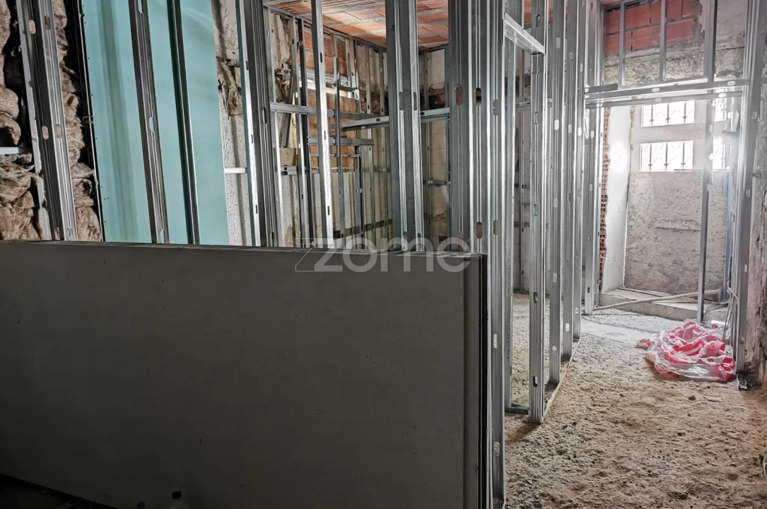 Apartamento T1 para Venda em Oliveira do Douro Foto 7