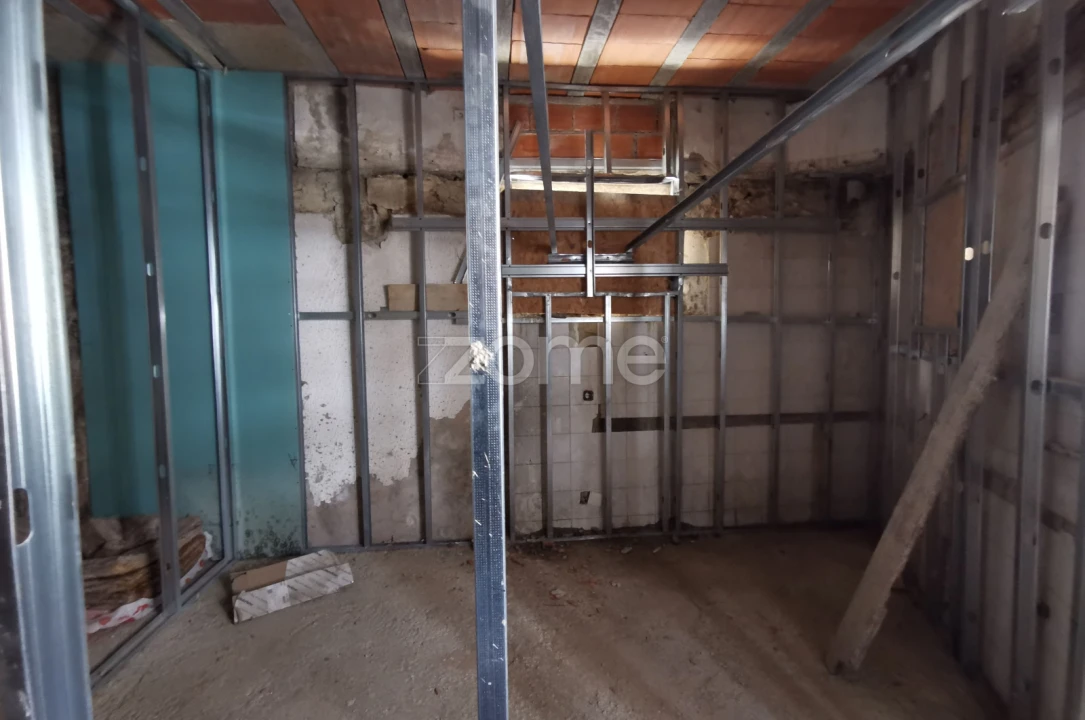 Apartamento T1 para Venda em Oliveira do Douro Foto 12