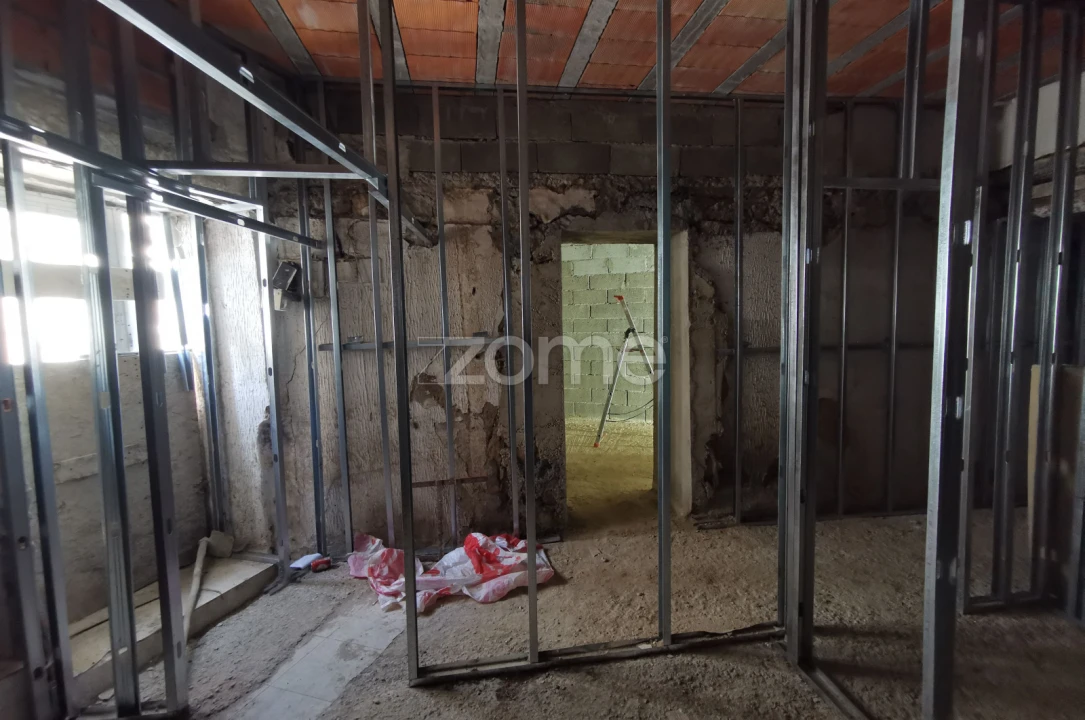Apartamento T1 para Venda em Oliveira do Douro Foto 14