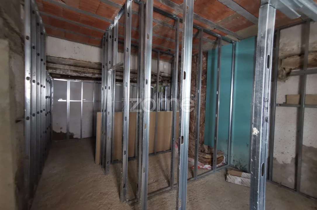 Apartamento T1 para Venda em Oliveira do Douro Foto 17