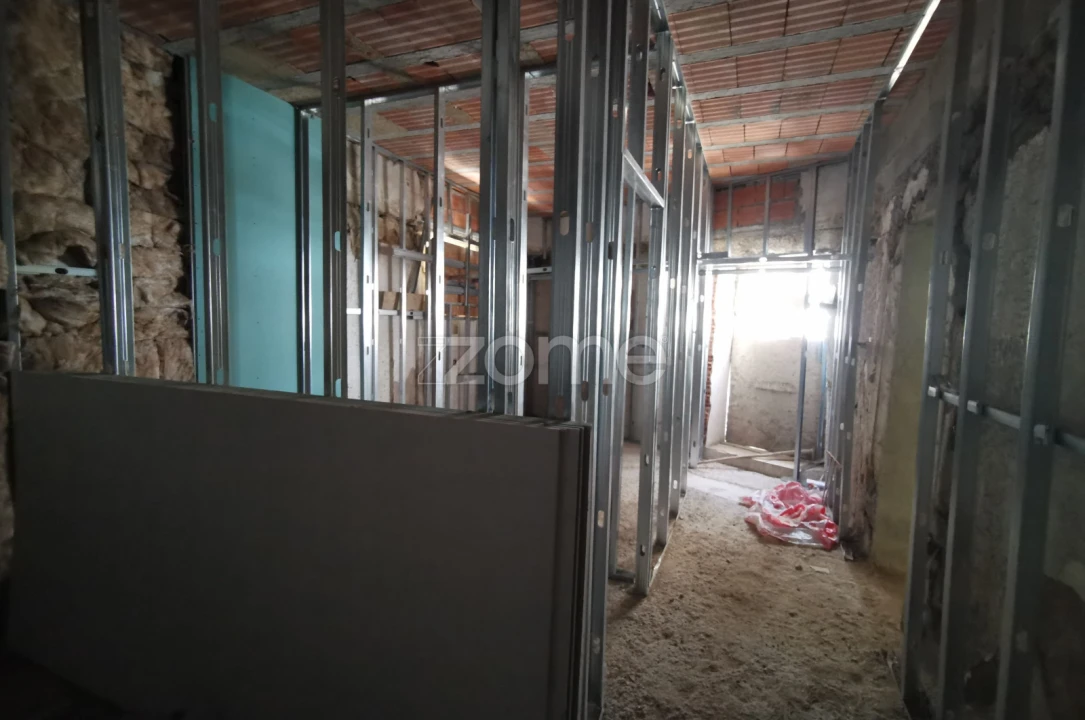 Apartamento T1 para Venda em Oliveira do Douro Foto 19