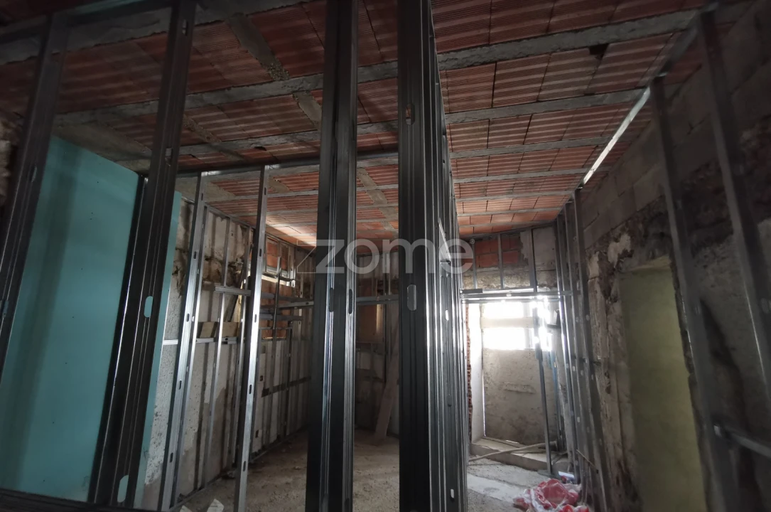 Apartamento T1 para Venda em Oliveira do Douro Foto 20