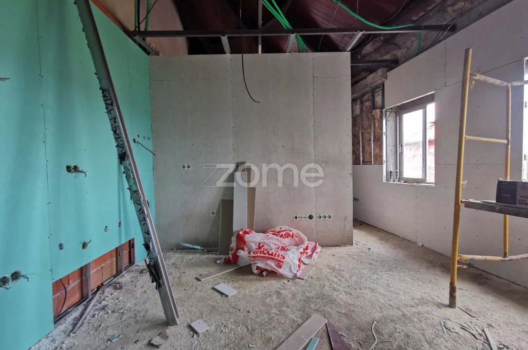 Apartamento T1 para Venda em Oliveira do Douro Foto 7