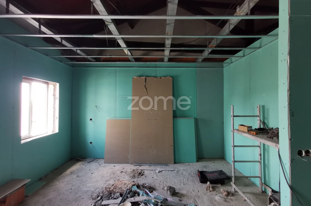 Apartamento T1 para Venda em Oliveira do Douro Foto 16