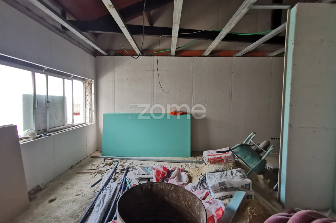 Apartamento T1 para Venda em Oliveira do Douro Foto 12