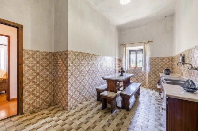 Moradia T5 para Venda em Alcobaça e Vestiaria