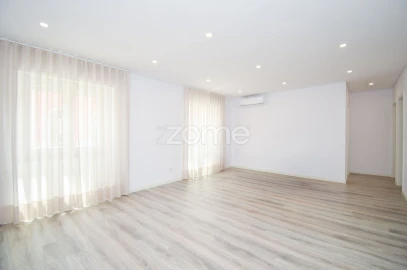 Apartamento T2 para Venda em Arroios