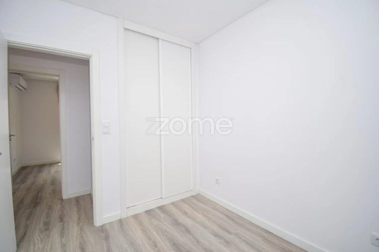 Apartamento T2 para Venda em Arroios Foto 17