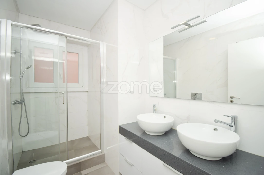 Apartamento T2 para Venda em Arroios Foto 18