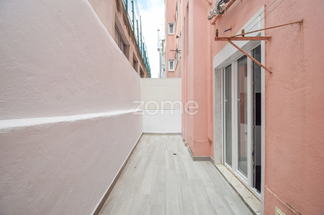 Apartamento T2 para Venda em Arroios Foto 24