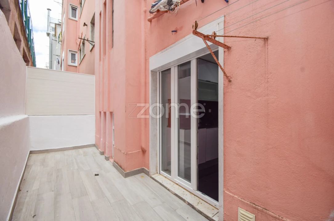 Apartamento T2 para Venda em Arroios Foto 25