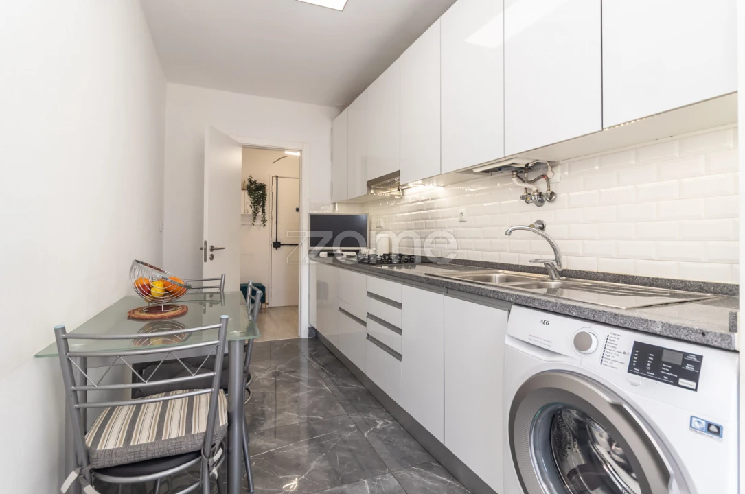 Apartamento T4 para Venda em Corroios Foto 7