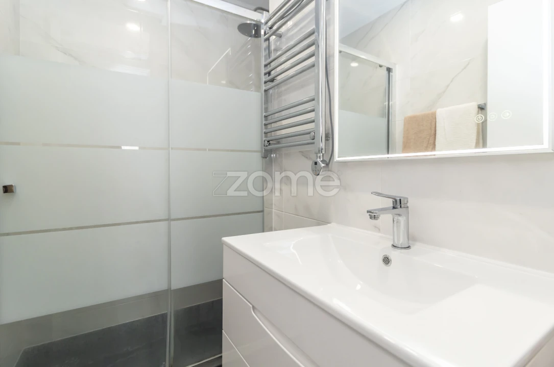 Apartamento T4 para Venda em Corroios Foto 18