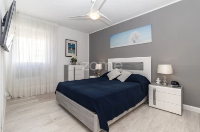 Apartamento T4 para Venda em Corroios
