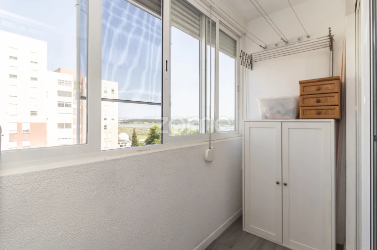 Apartamento T4 para Venda em Corroios Foto 9