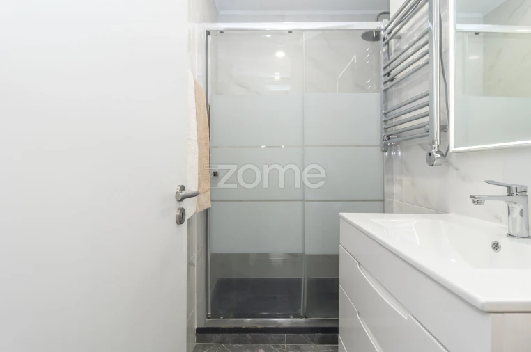 Apartamento T4 para Venda em Corroios Foto 17