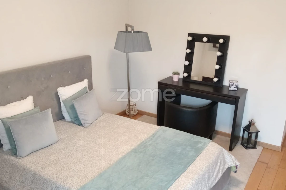 Apartamento T6 para Venda em Queluz e Belas Foto 12