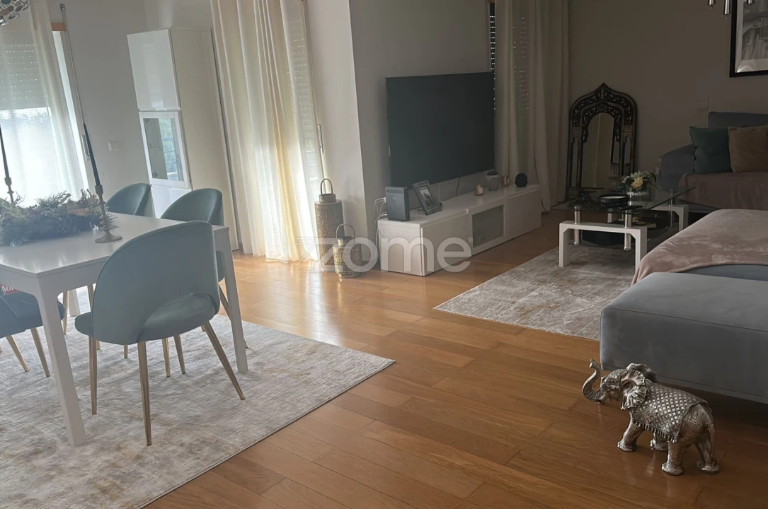 Apartamento T6 para Venda em Queluz e Belas Foto 2