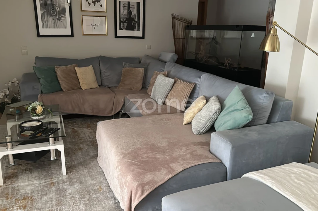 Apartamento T6 para Venda em Queluz e Belas Foto 3