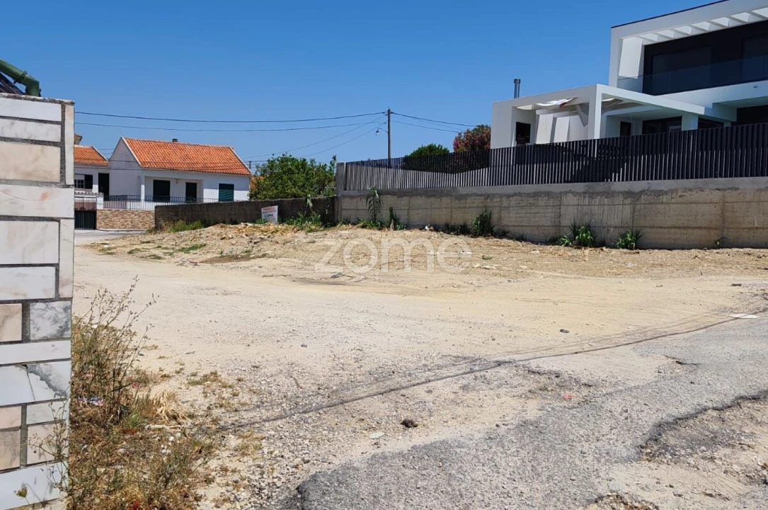 Terreno para Venda em Charneca de Caparica e Sobreda Foto 4