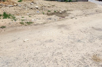 Terreno para Venda em Charneca de Caparica e Sobreda
