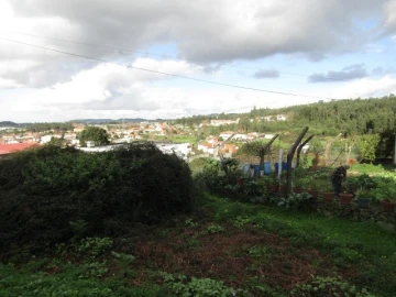 Terreno para Venda em São Miguel do Souto e Mosteirô