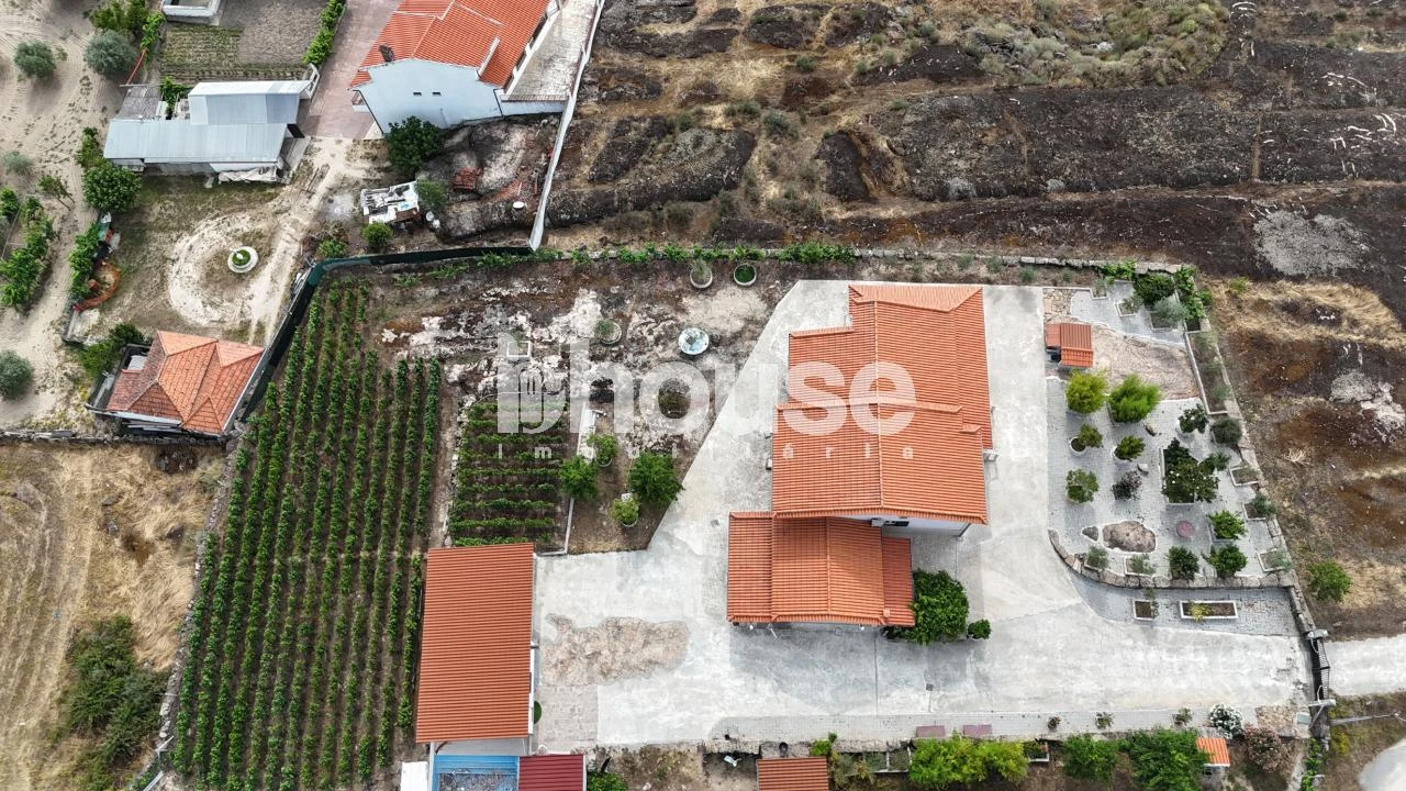 Moradia T4 para Venda em Valpaços e Sanfins Foto 4