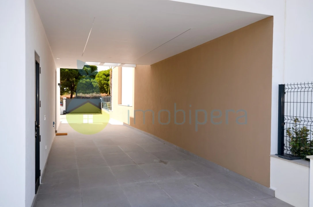 Moradia T3 para Venda em Quarteira Foto 13