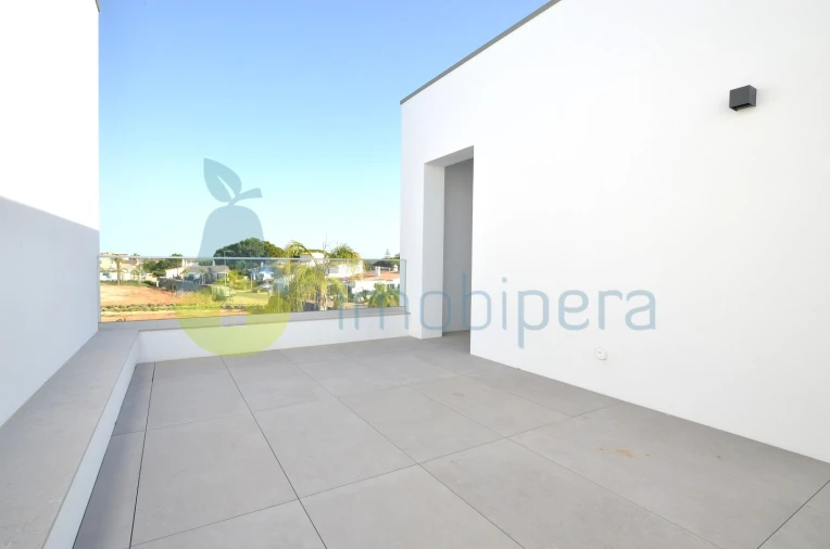 Moradia T3 para Venda em Quarteira Foto 39