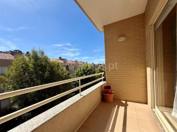 Apartamento T2 para Venda em Gulpilhares e Valadares