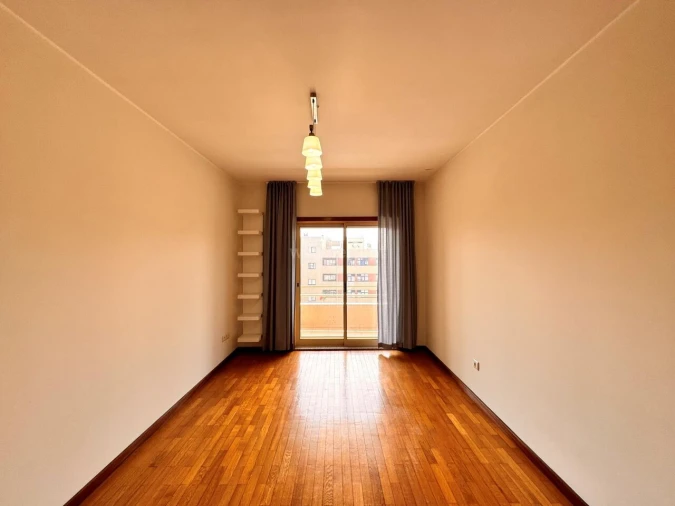 Apartamento T2 para Venda em Gulpilhares e Valadares Foto 14