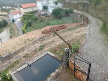 Moradia T3 para Venda em Campelo e Ovil