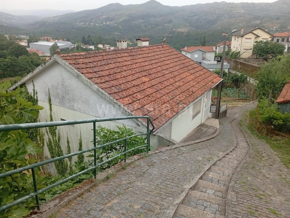 Moradia T3 para Venda em Campelo e Ovil Foto 5