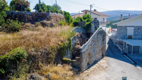 Terreno para Venda em Fornos