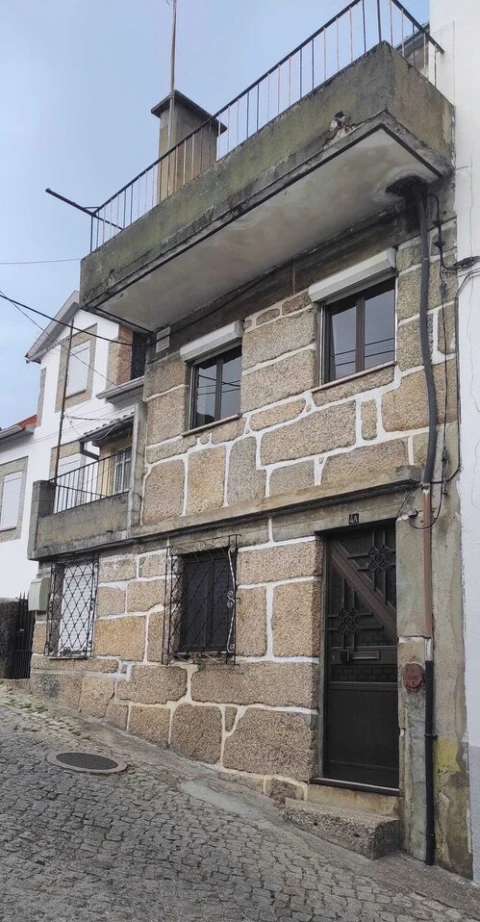 Moradia T4 para Venda em Manteigas (Santa Maria)
