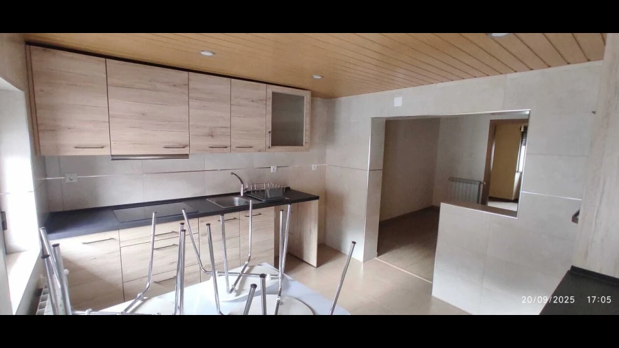 Moradia T4 para Venda em Manteigas (Santa Maria)
