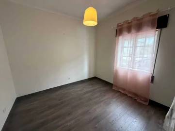 Moradia T5 para Venda em Nossa Sra de Fatima